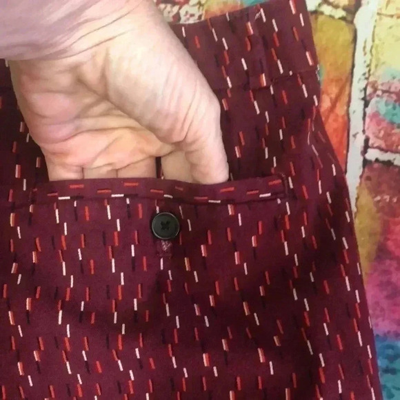 Banana Republic size 12 shorts burgundy - Picture 6 of 9